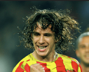 Nygamla bortatröjorna. Omanligt likt glada "pojkagrisar"! 