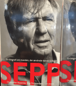 Lyssnade även på Sepp men det var ganska tråkigt och anekdoterna om bland annat Elkjear inte helt färska...